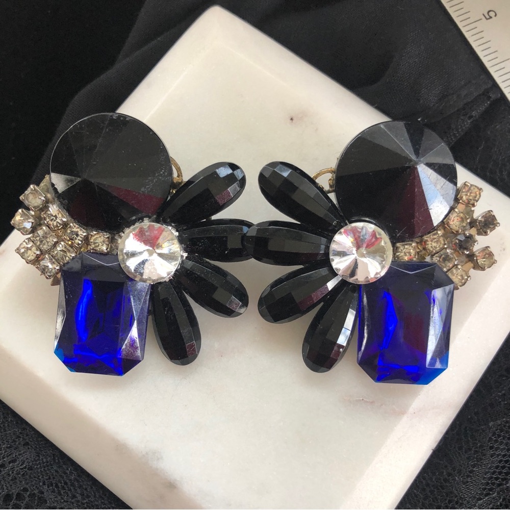 Vintage 1980 Rhinestone Blue Black Lucite Big Clip On Earrings - Picture 5 of 9